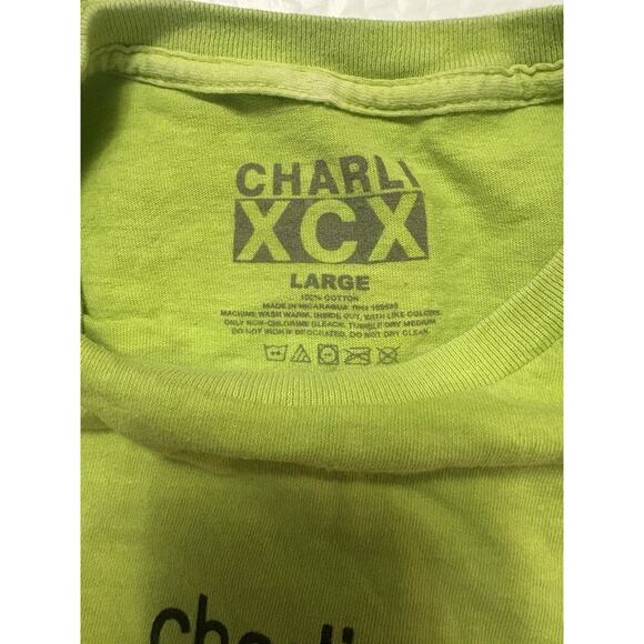 Charli XCX Brat Green T Shirt Size Large Short Sleeve Collection Shirt Unisex - Picture 6 of 6